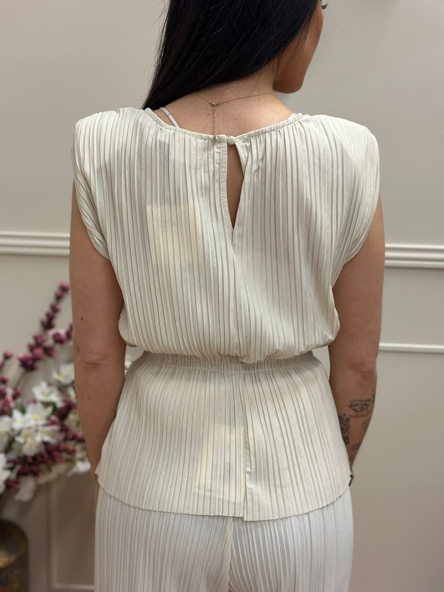 Top Mikala