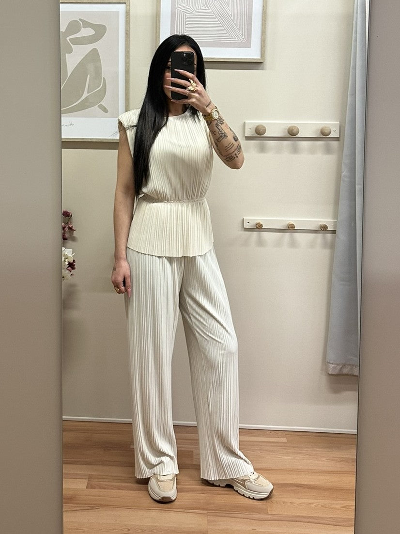 Top Mikala