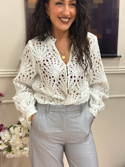Chemise Lacy